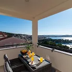 Apartment Pinocchio